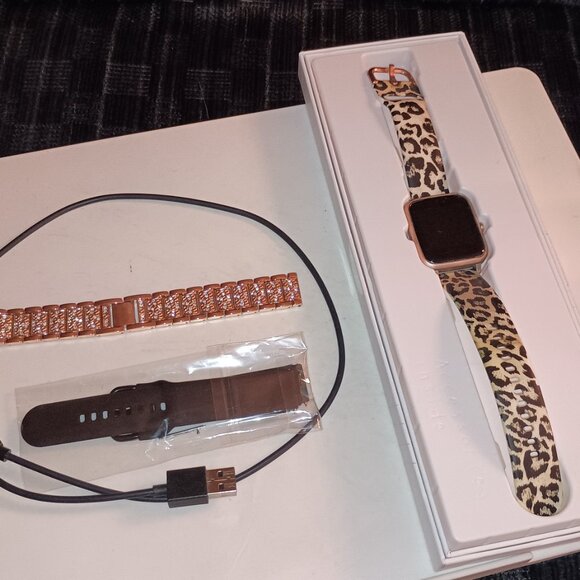 Smart Watch and 3 19mm Bands - Picture 1 of 3